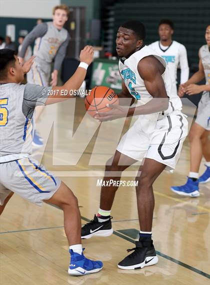 Thumbnail 2 in Deer Valley vs. Newark Memorial (Gauchos Holiday Hoops Classic) photogallery.