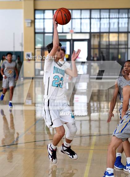 Thumbnail 3 in Deer Valley vs. Newark Memorial (Gauchos Holiday Hoops Classic) photogallery.