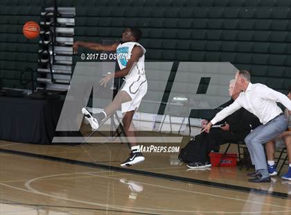 Thumbnail 2 in Deer Valley vs. Newark Memorial (Gauchos Holiday Hoops Classic) photogallery.