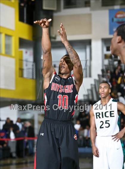 Thumbnail 3 in Boys & Girls vs Rice (SNY Invitational) photogallery.