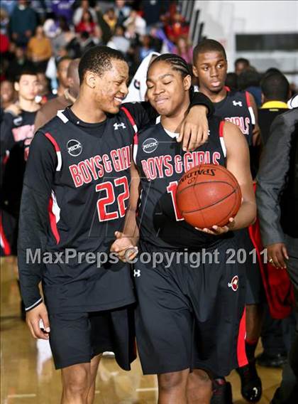 Thumbnail 2 in Boys & Girls vs Rice (SNY Invitational) photogallery.