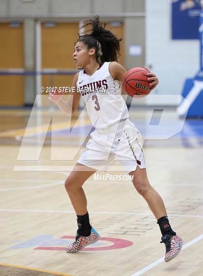 Thumbnail 1 in East vs Mountain View (UHSAA 1st Round) photogallery.