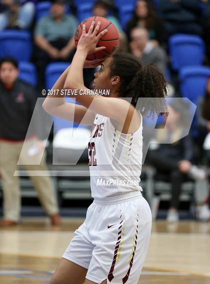 Thumbnail 3 in East vs Mountain View (UHSAA 1st Round) photogallery.