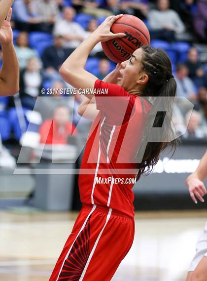 Thumbnail 1 in East vs Mountain View (UHSAA 1st Round) photogallery.