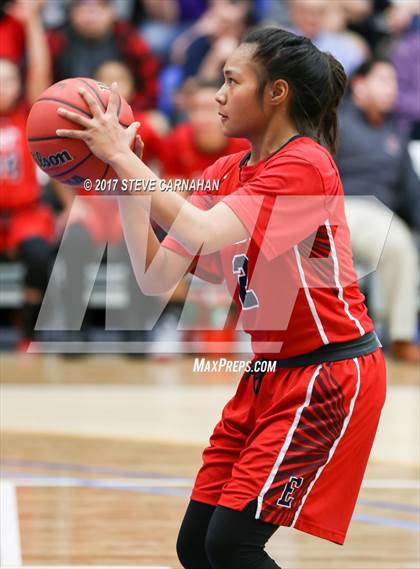 Thumbnail 1 in East vs Mountain View (UHSAA 1st Round) photogallery.