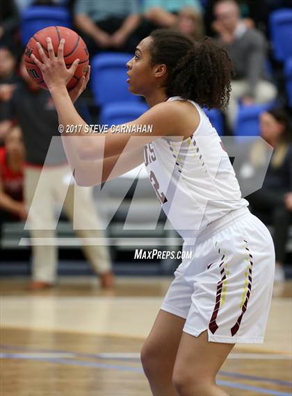 Thumbnail 3 in East vs Mountain View (UHSAA 1st Round) photogallery.