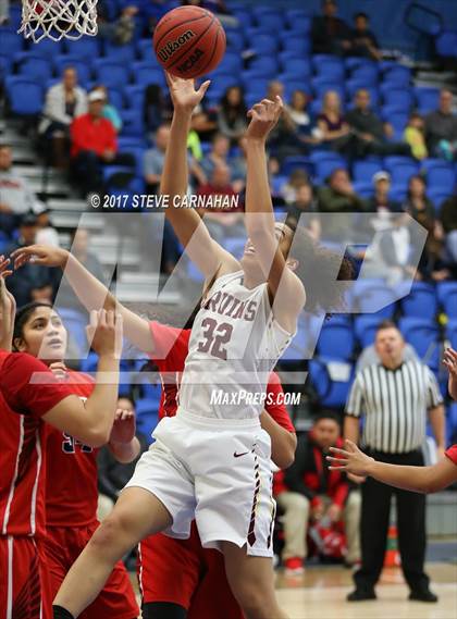 Thumbnail 1 in East vs Mountain View (UHSAA 1st Round) photogallery.