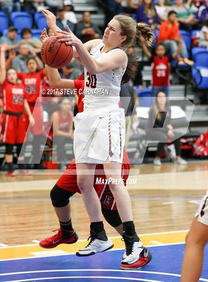 Thumbnail 3 in East vs Mountain View (UHSAA 1st Round) photogallery.