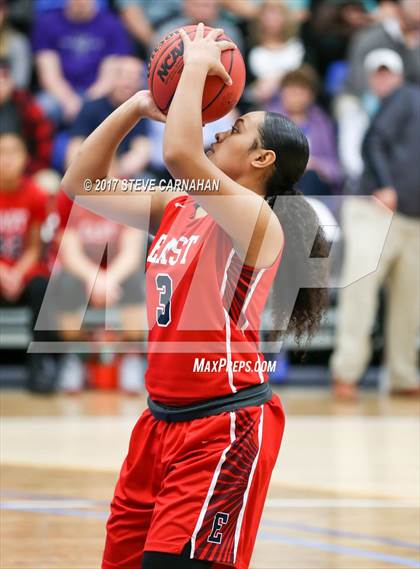 Thumbnail 1 in East vs Mountain View (UHSAA 1st Round) photogallery.