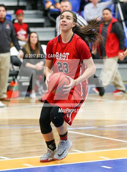 Thumbnail 1 in East vs Mountain View (UHSAA 1st Round) photogallery.