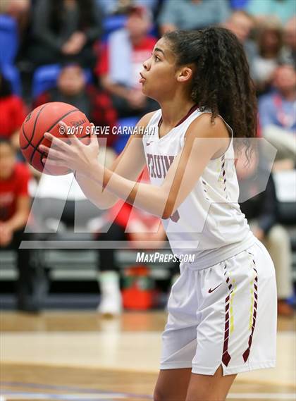 Thumbnail 3 in East vs Mountain View (UHSAA 1st Round) photogallery.