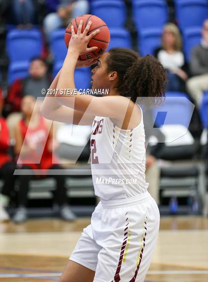 Thumbnail 1 in East vs Mountain View (UHSAA 1st Round) photogallery.