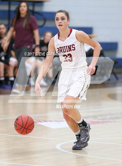 Thumbnail 1 in East vs Mountain View (UHSAA 1st Round) photogallery.
