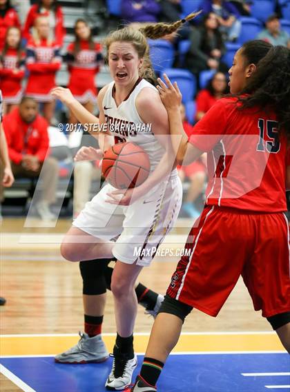 Thumbnail 2 in East vs Mountain View (UHSAA 1st Round) photogallery.