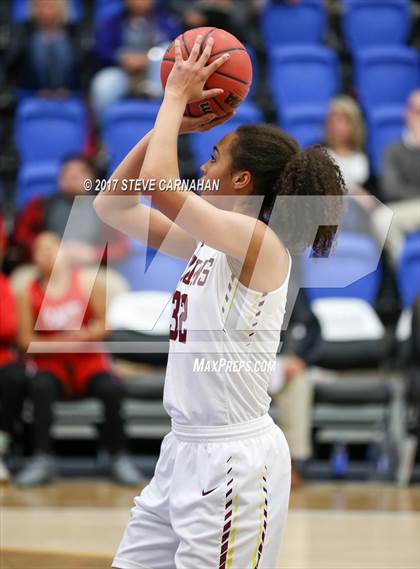 Thumbnail 3 in East vs Mountain View (UHSAA 1st Round) photogallery.