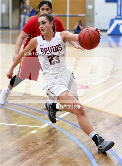 Thumbnail 1 in East vs Mountain View (UHSAA 1st Round) photogallery.