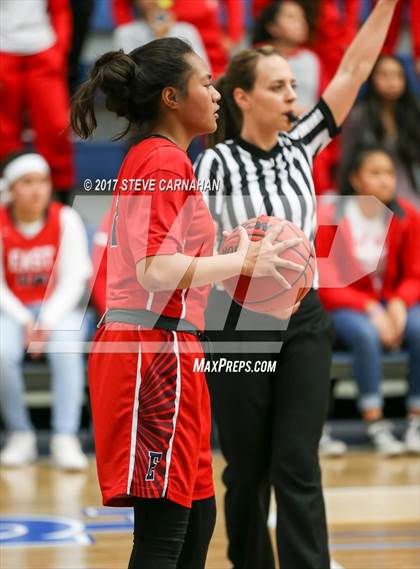 Thumbnail 1 in East vs Mountain View (UHSAA 1st Round) photogallery.