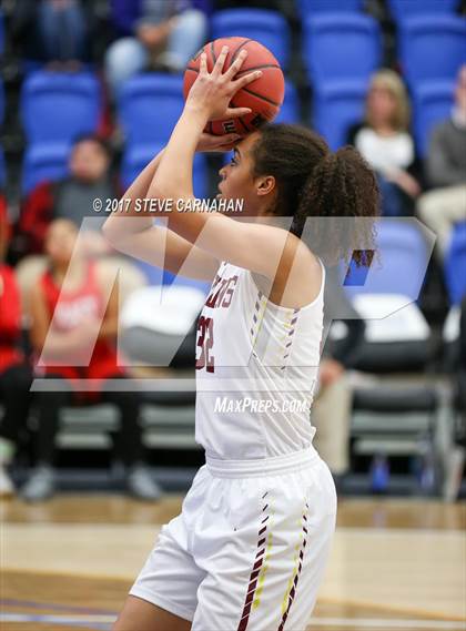 Thumbnail 2 in East vs Mountain View (UHSAA 1st Round) photogallery.