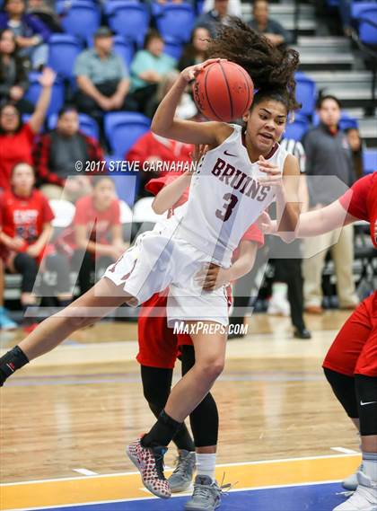 Thumbnail 3 in East vs Mountain View (UHSAA 1st Round) photogallery.