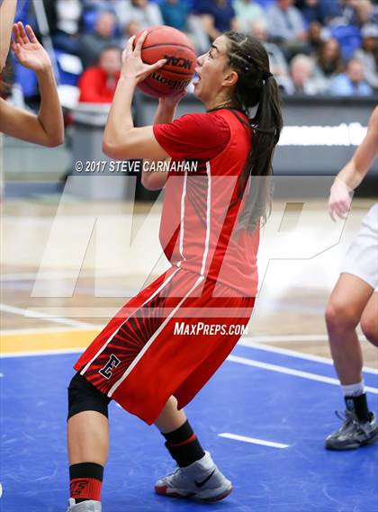 Thumbnail 3 in East vs Mountain View (UHSAA 1st Round) photogallery.