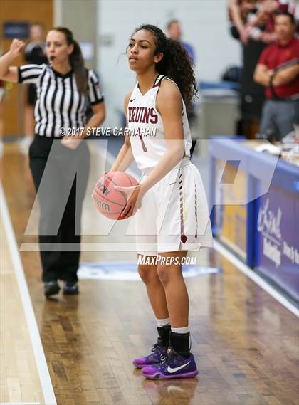 Thumbnail 3 in East vs Mountain View (UHSAA 1st Round) photogallery.