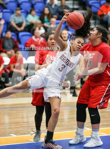 Thumbnail 1 in East vs Mountain View (UHSAA 1st Round) photogallery.
