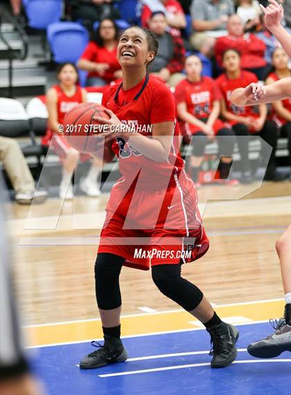 Thumbnail 2 in East vs Mountain View (UHSAA 1st Round) photogallery.