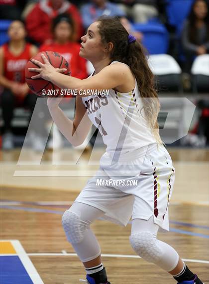 Thumbnail 2 in East vs Mountain View (UHSAA 1st Round) photogallery.