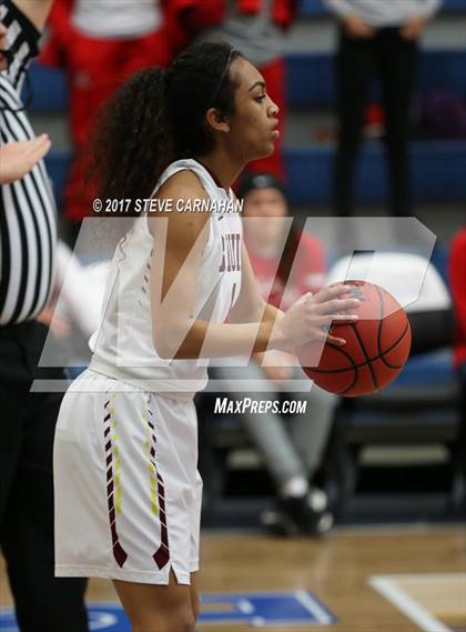 Thumbnail 3 in East vs Mountain View (UHSAA 1st Round) photogallery.