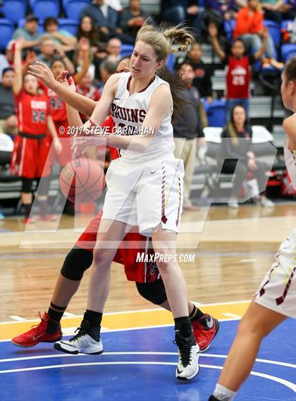 Thumbnail 1 in East vs Mountain View (UHSAA 1st Round) photogallery.