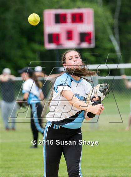 Thumbnail 2 in Holy Name Central Catholic @ Hudson (MIAA Division 1 Central Quarterfinal) photogallery.