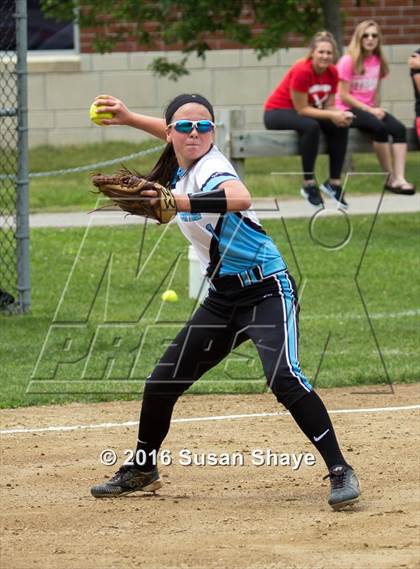 Thumbnail 2 in Holy Name Central Catholic @ Hudson (MIAA Division 1 Central Quarterfinal) photogallery.