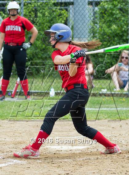 Thumbnail 1 in Holy Name Central Catholic @ Hudson (MIAA Division 1 Central Quarterfinal) photogallery.