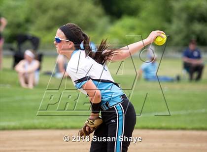 Thumbnail 1 in Holy Name Central Catholic @ Hudson (MIAA Division 1 Central Quarterfinal) photogallery.