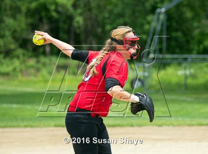 Thumbnail 1 in Holy Name Central Catholic @ Hudson (MIAA Division 1 Central Quarterfinal) photogallery.