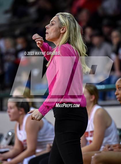 Thumbnail 1 in Winnsboro vs. Queen City (UIL 3A Bi-District Playoff) photogallery.