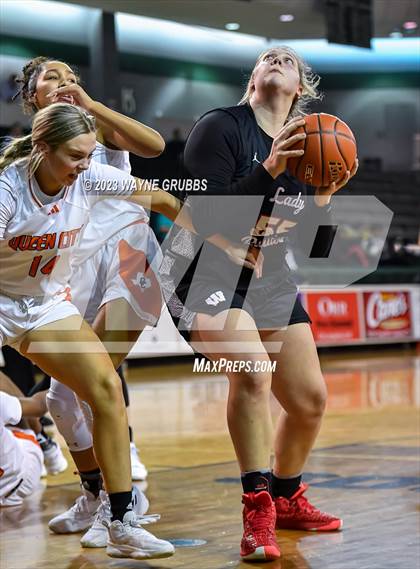 Thumbnail 2 in Winnsboro vs. Queen City (UIL 3A Bi-District Playoff) photogallery.