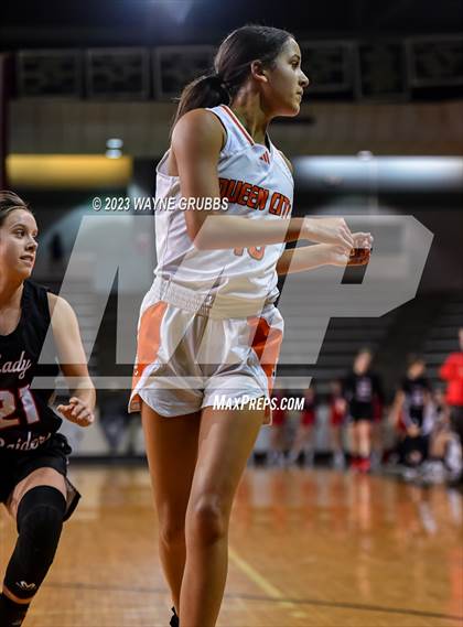 Thumbnail 3 in Winnsboro vs. Queen City (UIL 3A Bi-District Playoff) photogallery.