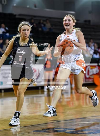Thumbnail 2 in Winnsboro vs. Queen City (UIL 3A Bi-District Playoff) photogallery.