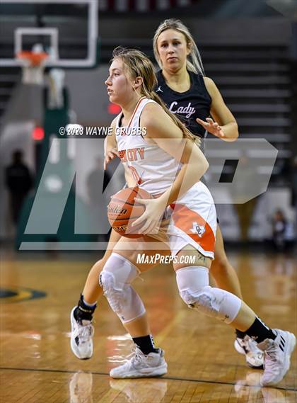 Thumbnail 3 in Winnsboro vs. Queen City (UIL 3A Bi-District Playoff) photogallery.