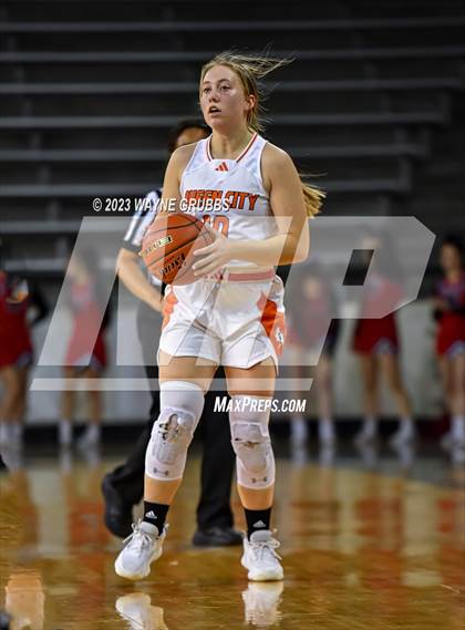 Thumbnail 2 in Winnsboro vs. Queen City (UIL 3A Bi-District Playoff) photogallery.
