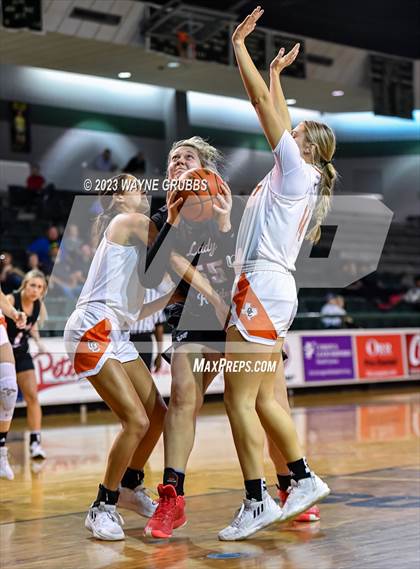 Thumbnail 2 in Winnsboro vs. Queen City (UIL 3A Bi-District Playoff) photogallery.