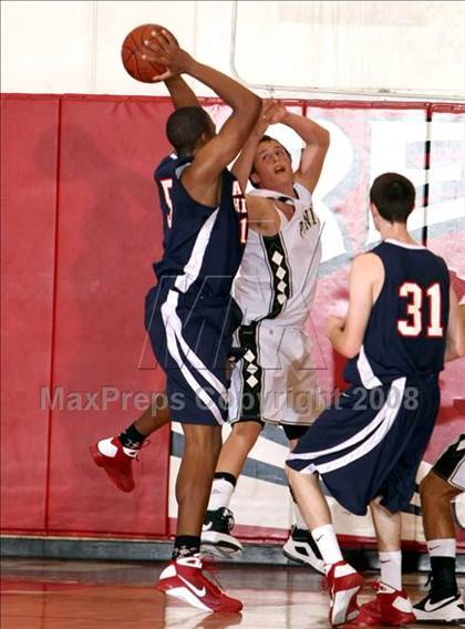 Thumbnail 2 in Palos Verdes Peninsula vs. Pacific Hills (Pacific Shores Tournament) photogallery.