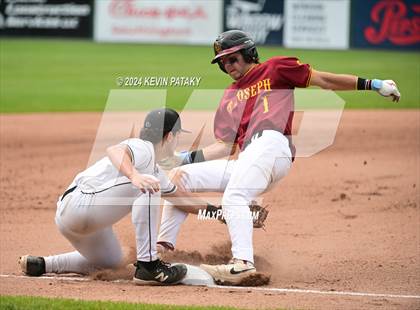 Thumbnail 2 in St. Joseph vs. Joel Barlow (CIAC Class M Semifinal) photogallery.