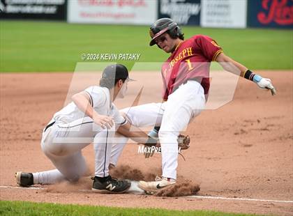Thumbnail 3 in St. Joseph vs. Joel Barlow (CIAC Class M Semifinal) photogallery.