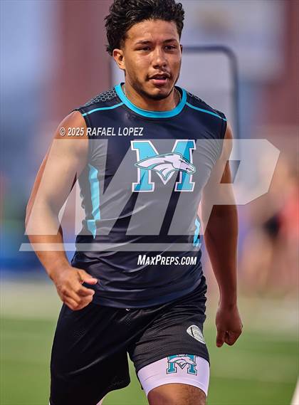 Thumbnail 1 in CCISD Ruben C Jordan Relays (200M) photogallery.