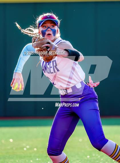 Thumbnail 2 in Sanger @ Celina photogallery.