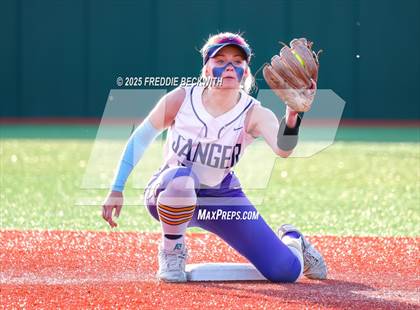 Thumbnail 3 in Sanger @ Celina photogallery.