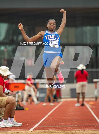 Thumbnail 3 in UIL Girls Track & Field Finals (Day 3) photogallery.