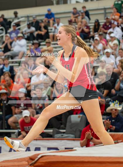 Thumbnail 3 in UIL Girls Track & Field Finals (Day 3) photogallery.